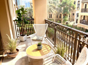 Luxury 2 Bedrooms Apartment in Dubai Downtown